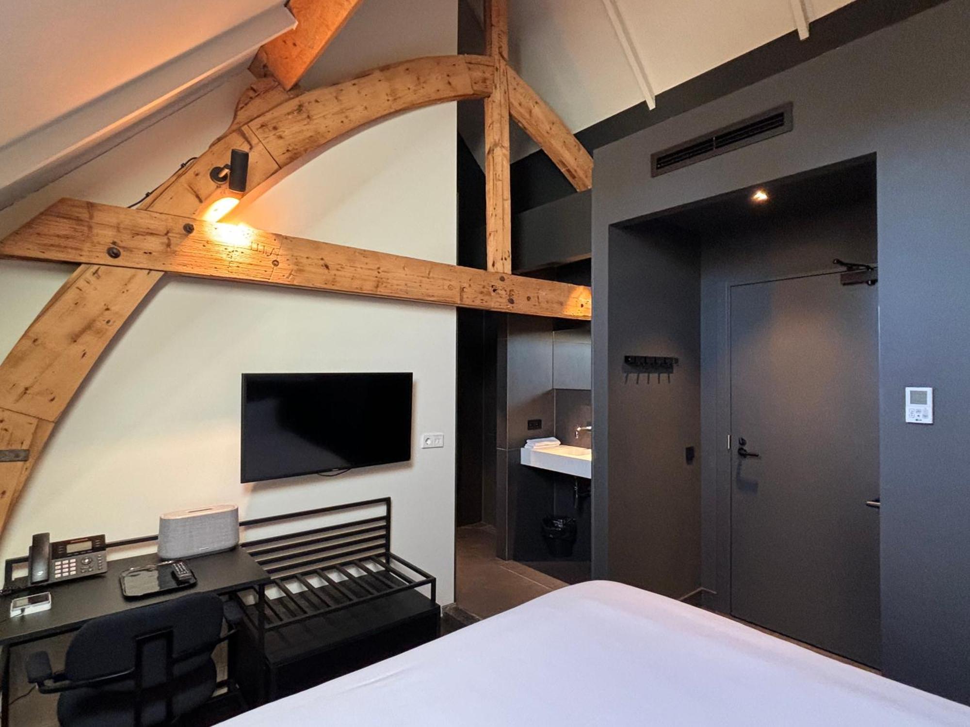 Kazerne Hotel - Member Of Design Hotels Eindhoven Phòng bức ảnh